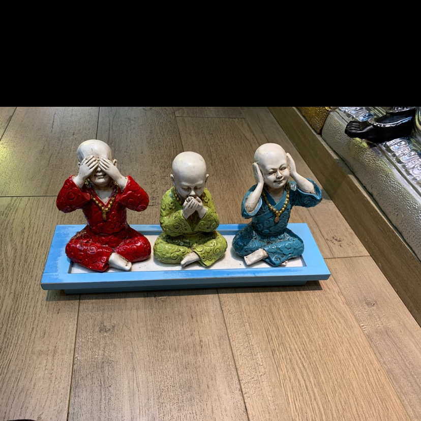 Colorful Three-Not-Little Novice set tabletop ornaments, resin handicrafts, window display SPA decoration, photography and film props Application Scenario