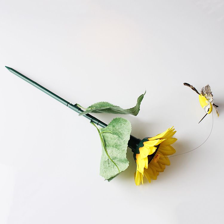 The latest solar-powered simulated hummingbird, simulated sunflower, electric flying plastic resin handicrafts, and flying bird toys