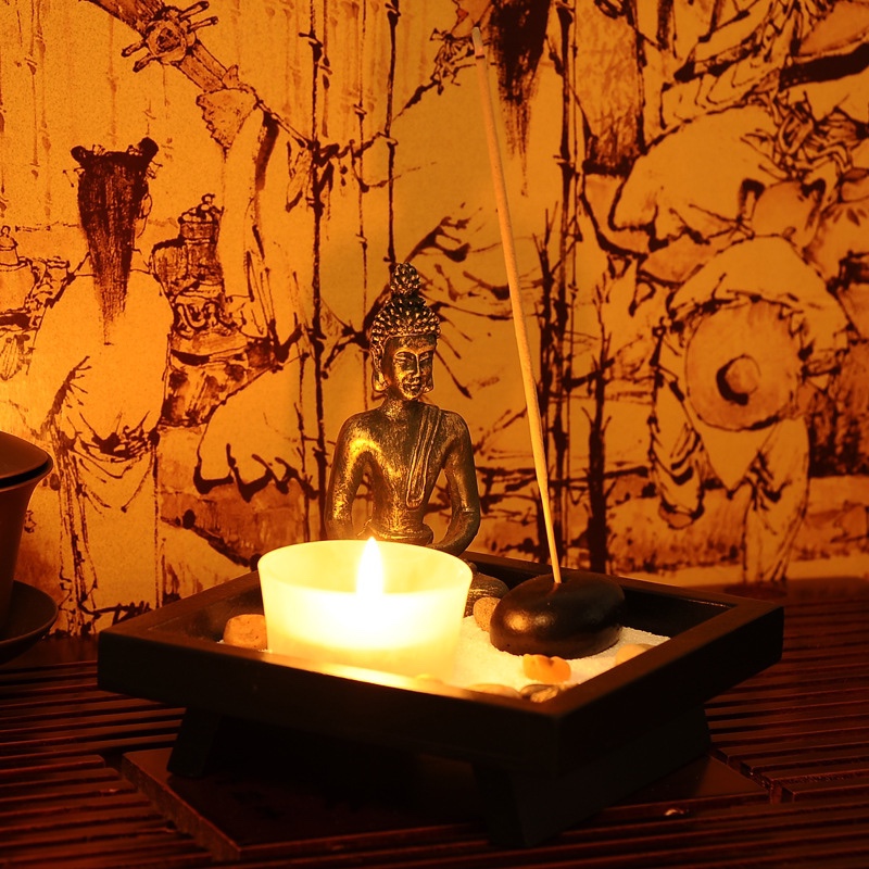 Southeast Asian-style Buddha statue handicrafts, Zen candlestick gift ornaments, resin handicrafts for restaurants and bars Item Picture