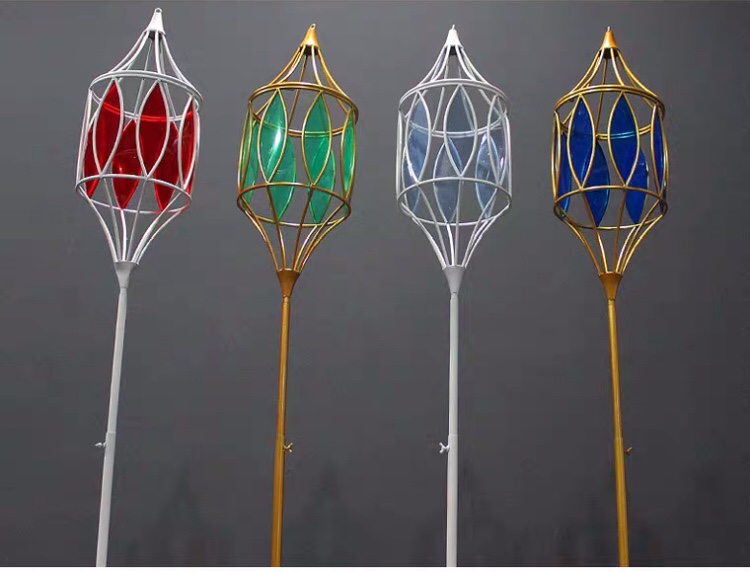 New Love River background wedding props, wedding supplies, aerial pendants, ceiling decorations, crystal hotel ceiling decorations, birdcages details Picture