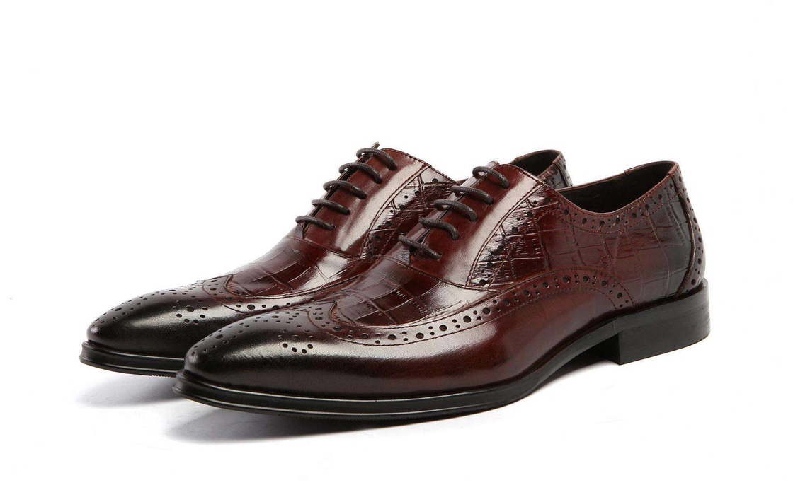 Real leather shoes of European and American fashion brands for men's formal wear