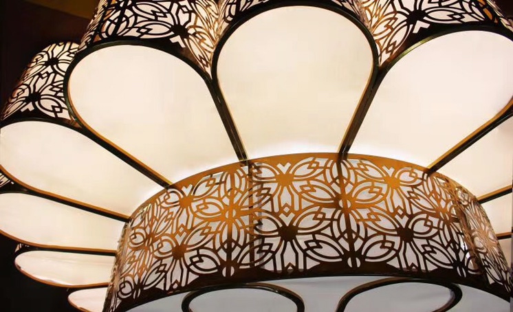 New Love River background wedding props, wedding supplies, aerial pendants, ceiling decorations, crystal hotel ceiling decoration, ceiling Application Scenario