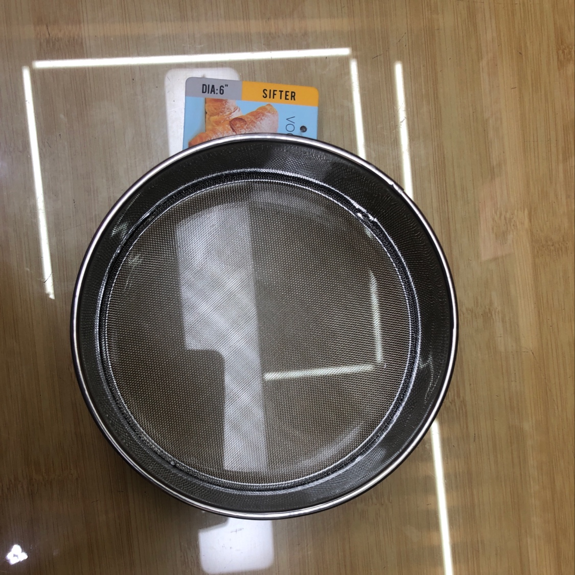Flour sifter