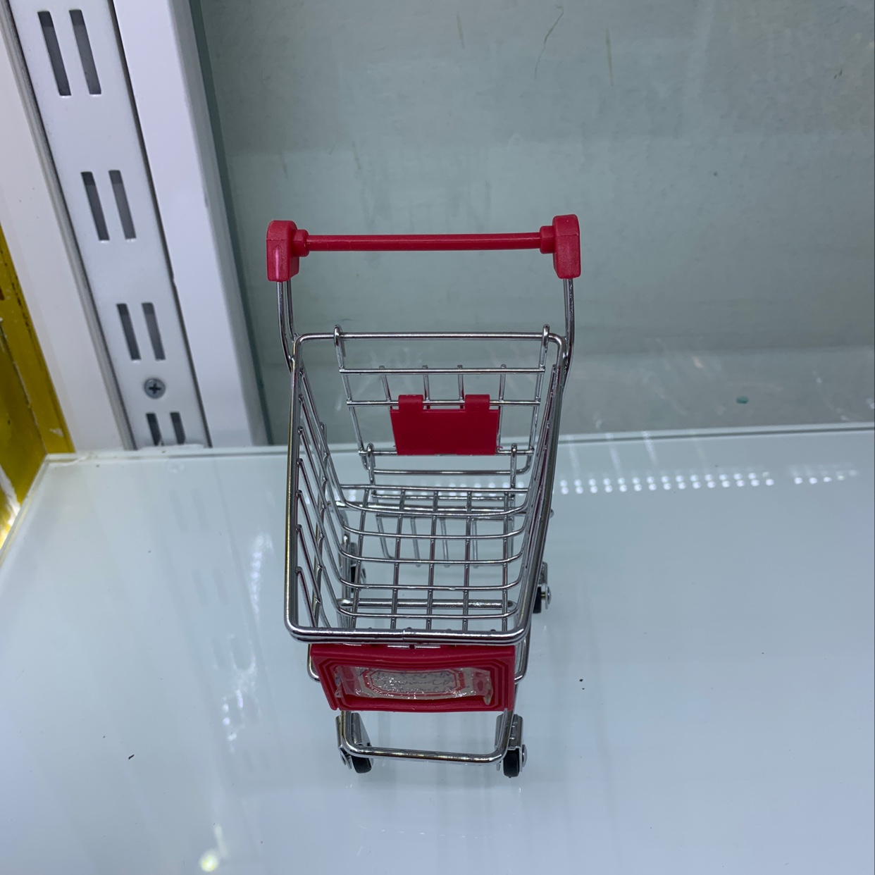 Small shopping basket details Picture