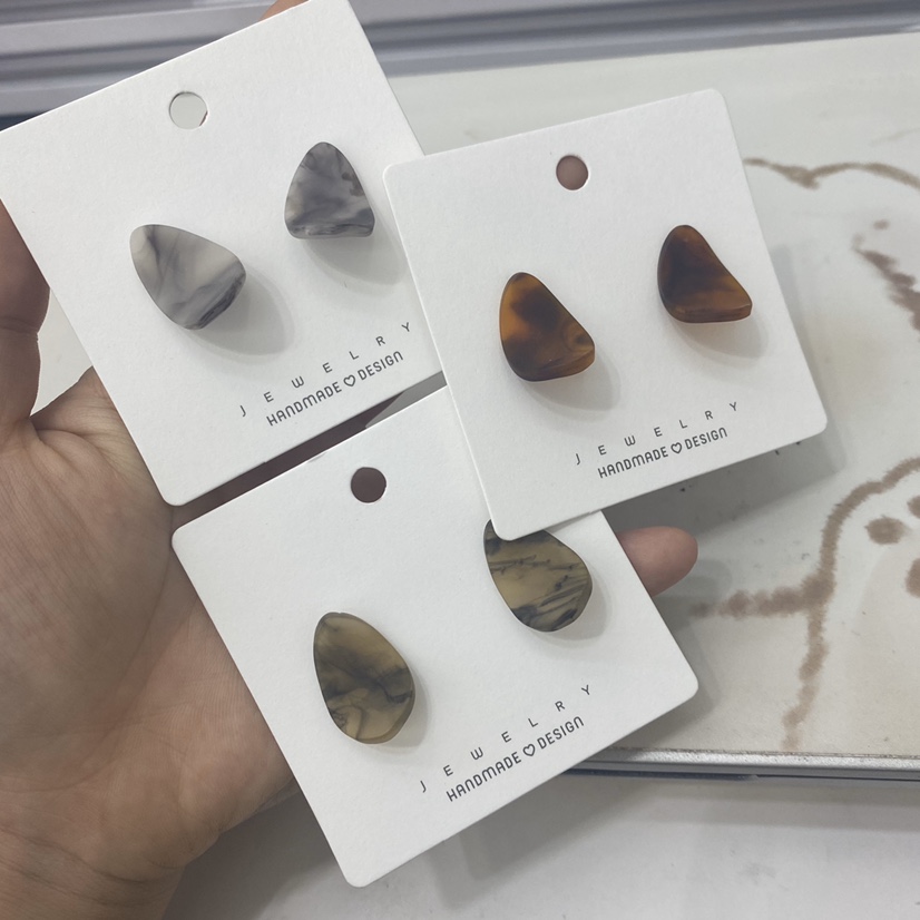 Korean simple resin matte material retro and playful stud earrings