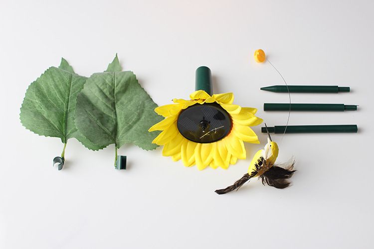 The latest solar-powered simulated hummingbird, simulated sunflower, electric flying plastic resin handicrafts, and flying bird toys Application Scenario