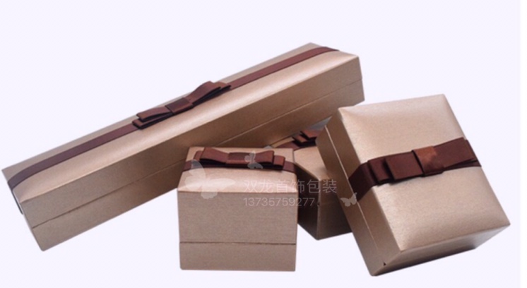 充皮纸特种纸蝴蝶结戒指盒吊坠盒 手镯项链盒 首饰盒礼品盒珠宝盒展示道具....细节图