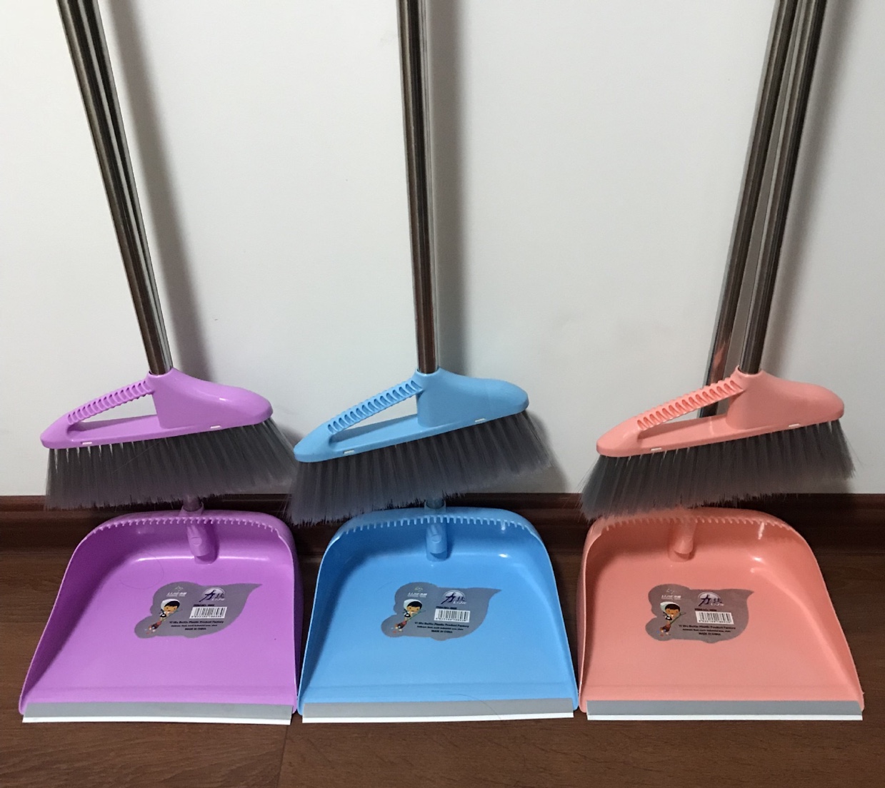 Various types of bucket set sweep thumbnail