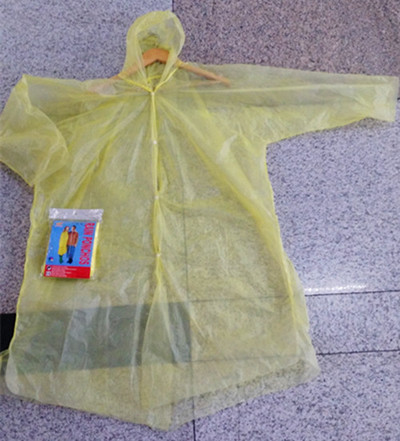雨衣雨披批发新料一次性四合扣雨衣适用旅游活...