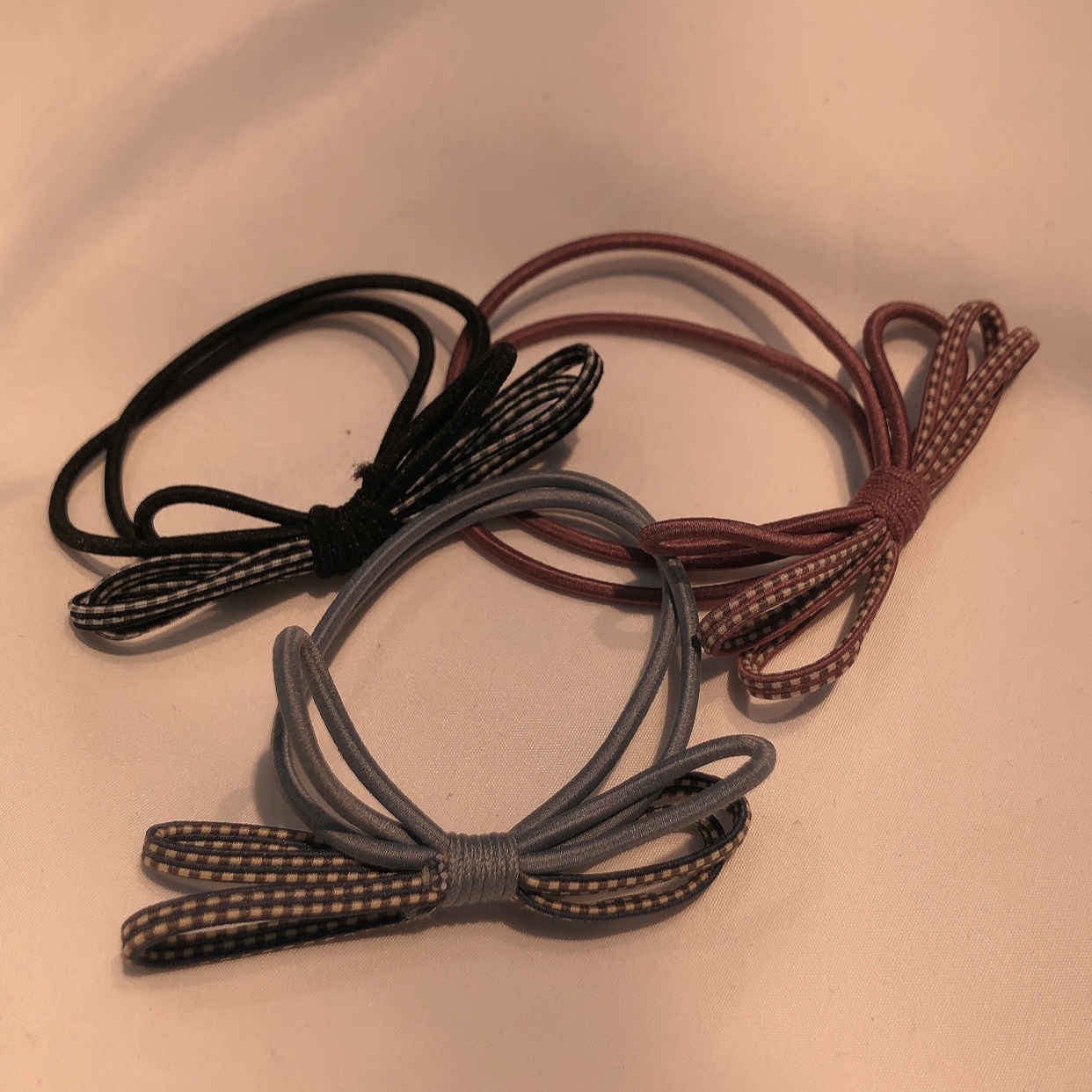 100 hand-tied hair ties with Dot bow leather bands in mixed colors for wholesale