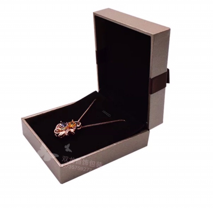 充皮纸特种纸蝴蝶结戒指盒吊坠盒手镯项链盒 首饰盒礼品盒珠宝盒展示道具.产品图