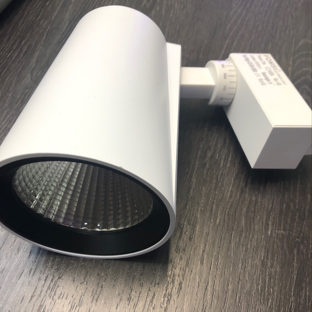 LED spotlights can be used in commercial lighting clothing jewelry 30W track lights for stores thumbnail