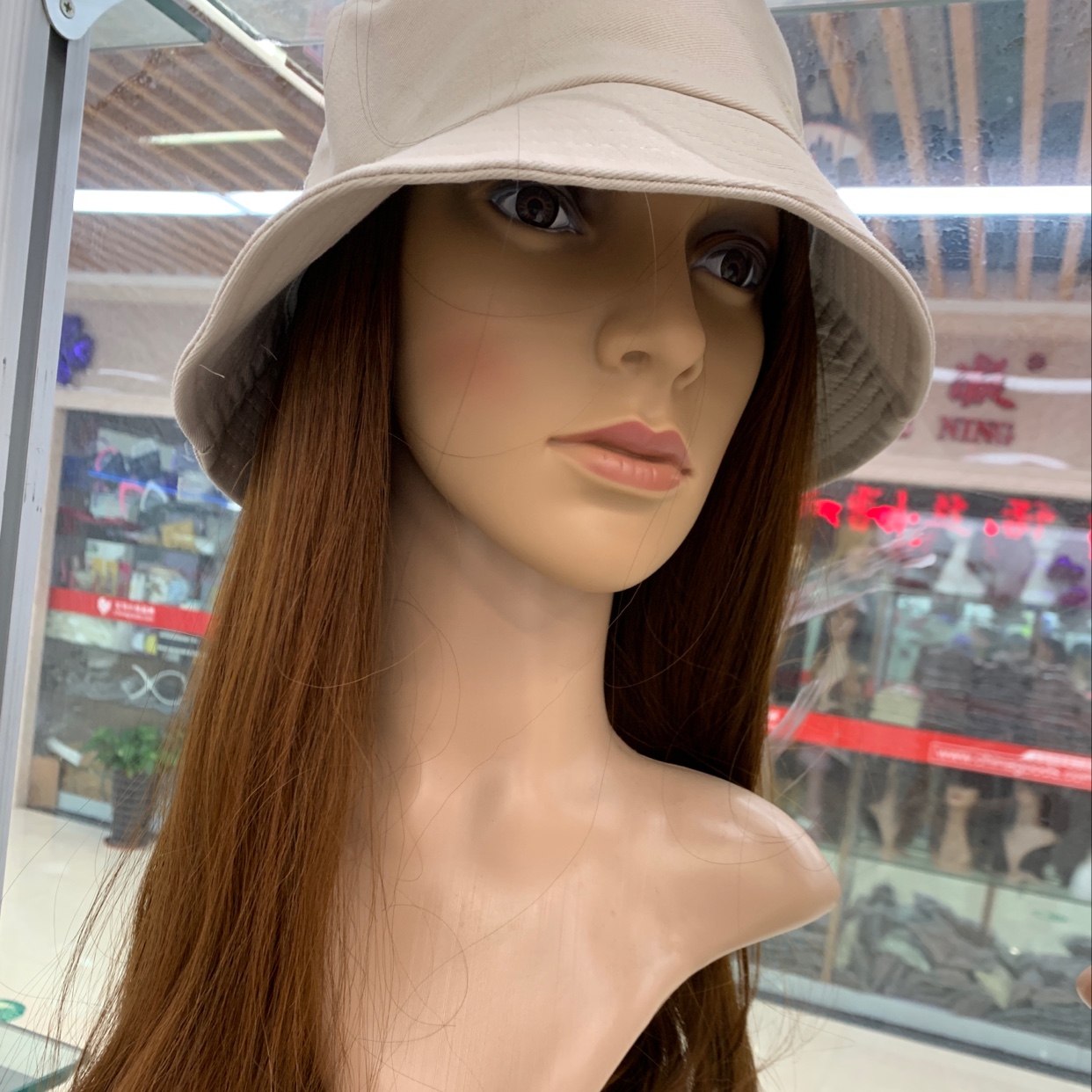 Wholesale and customization of hats, wigs, fisherman hats, and wigs (including hats) Application Scenario
