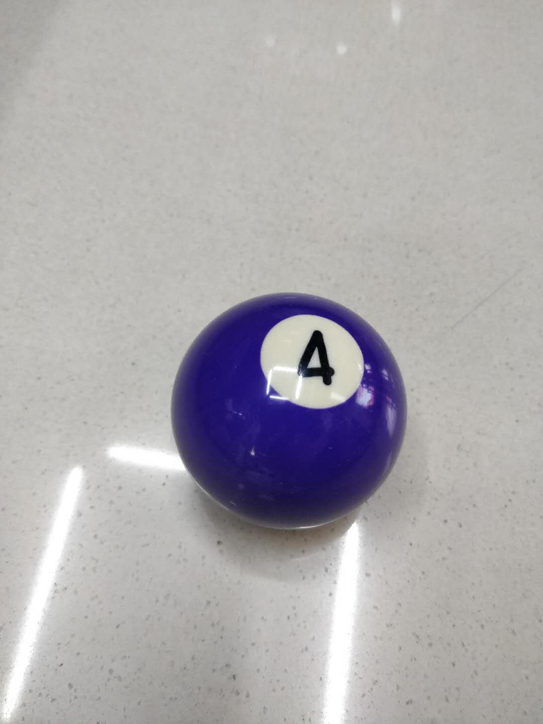 Billiards table billiards loose balls and match balls large American billiards Chinese style billiards number four