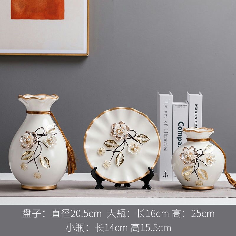 Yiwu Selection porcelain vase three sets of household ornaments TV cabinet wine cabinet porch wedding gift