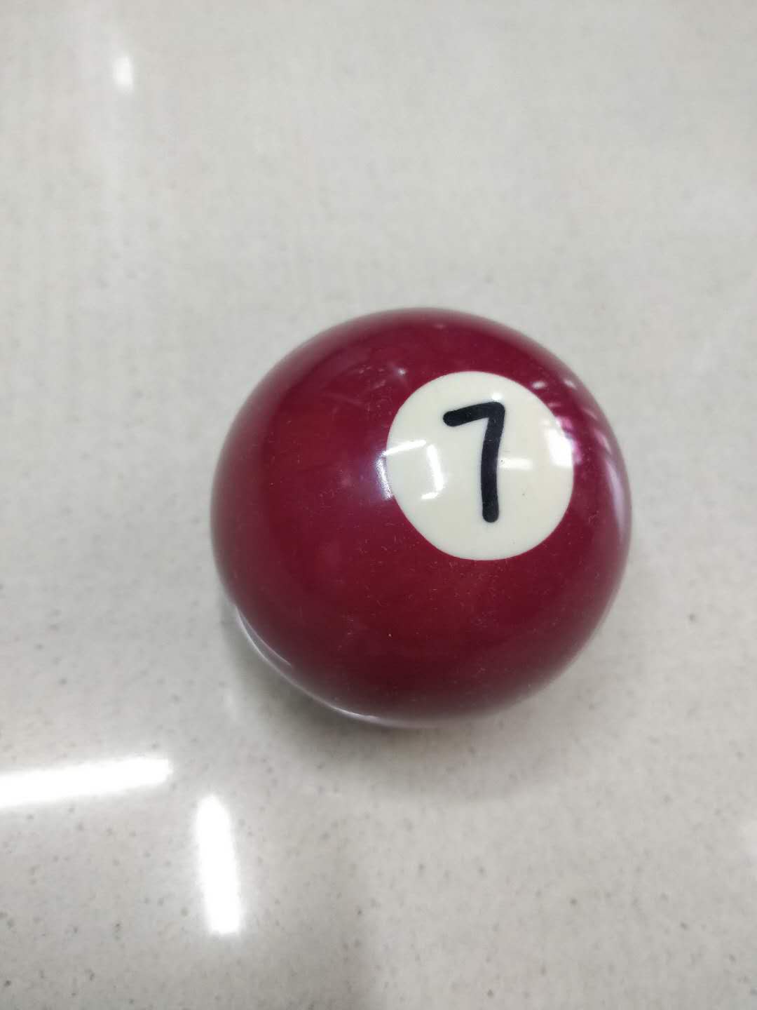 Billiards table billiards loose balls and match balls large American billiards Chinese style billiards number seven