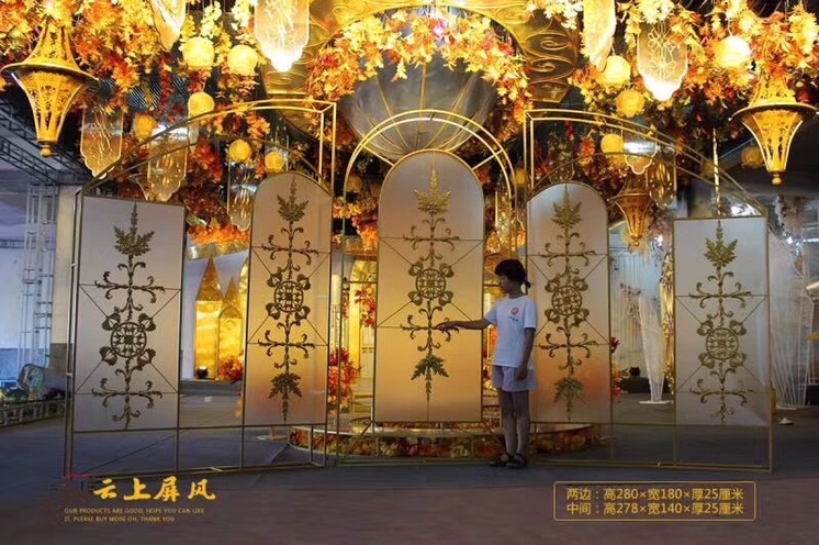 New Love River background wedding props, wedding supplies, aerial pendants, ceiling decorations, crystal hotel ceiling decorative screens