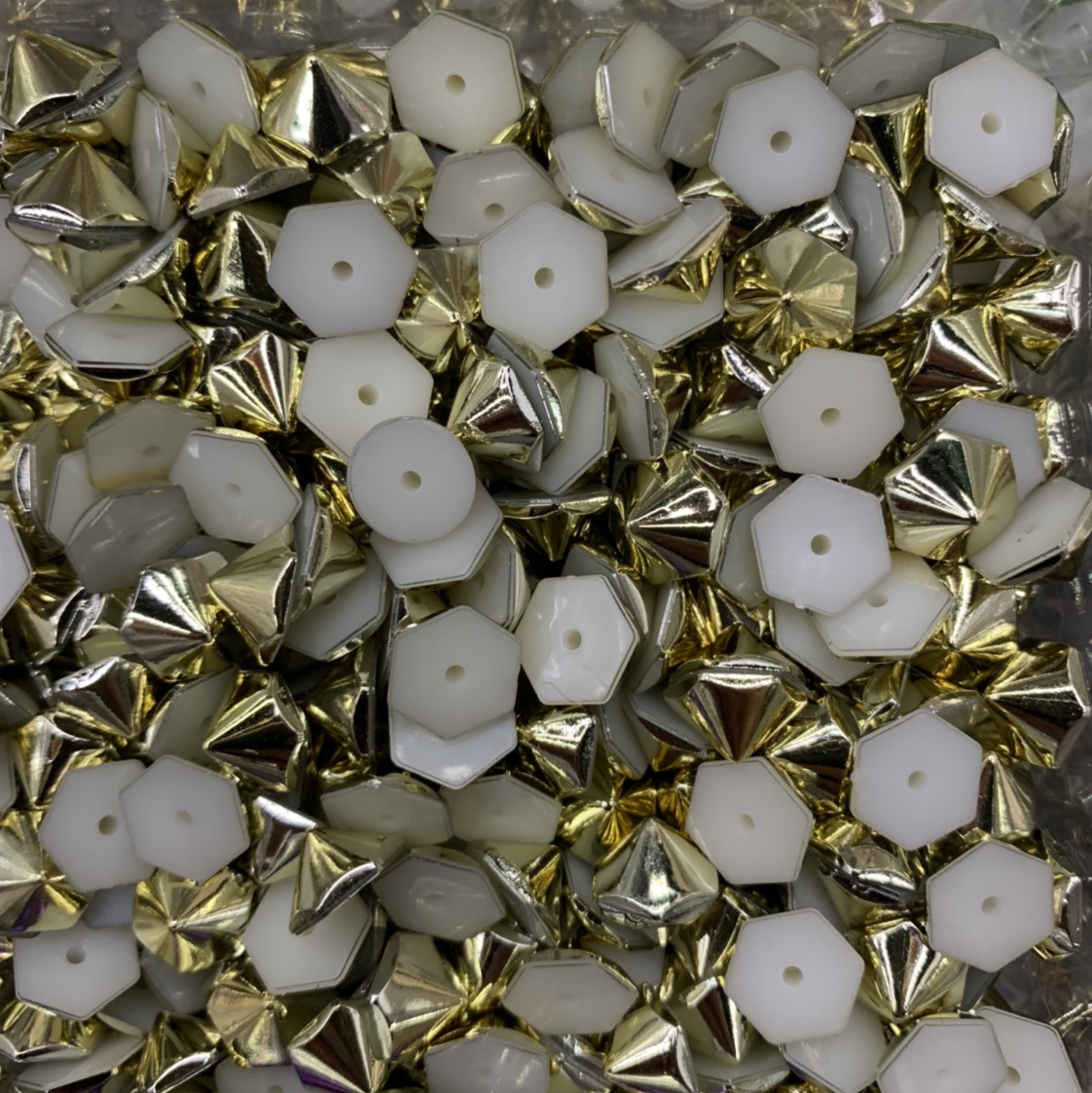 9mm hexagonal color: light gold Packaging: 1000 pieces Unit price: pieces: unit
