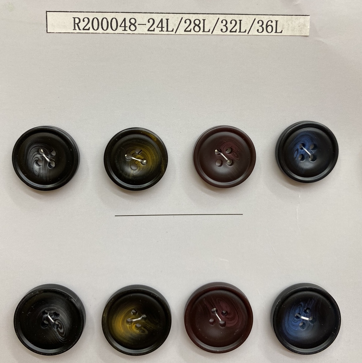 High-quality resin buttons, hand-sewn two-hole and four-hole buttons, raincoats, children's clothing and work clothes buttons Item Picture