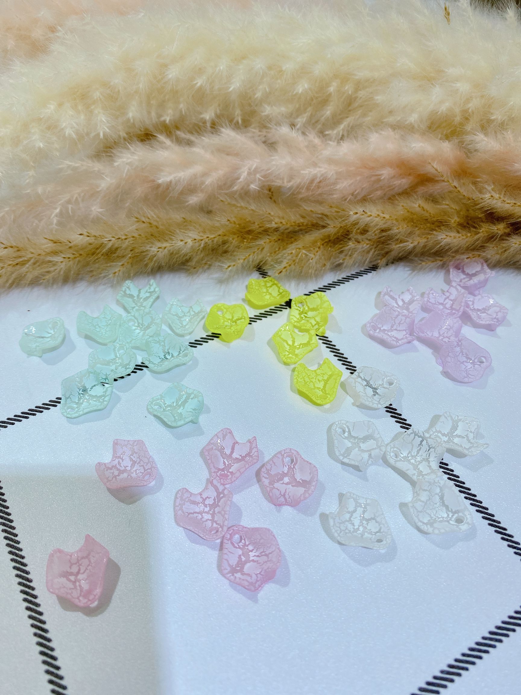 Acrylic paint effect of small leaf hole drop handmade beads DIY earrings simulation flower accessories thumbnail