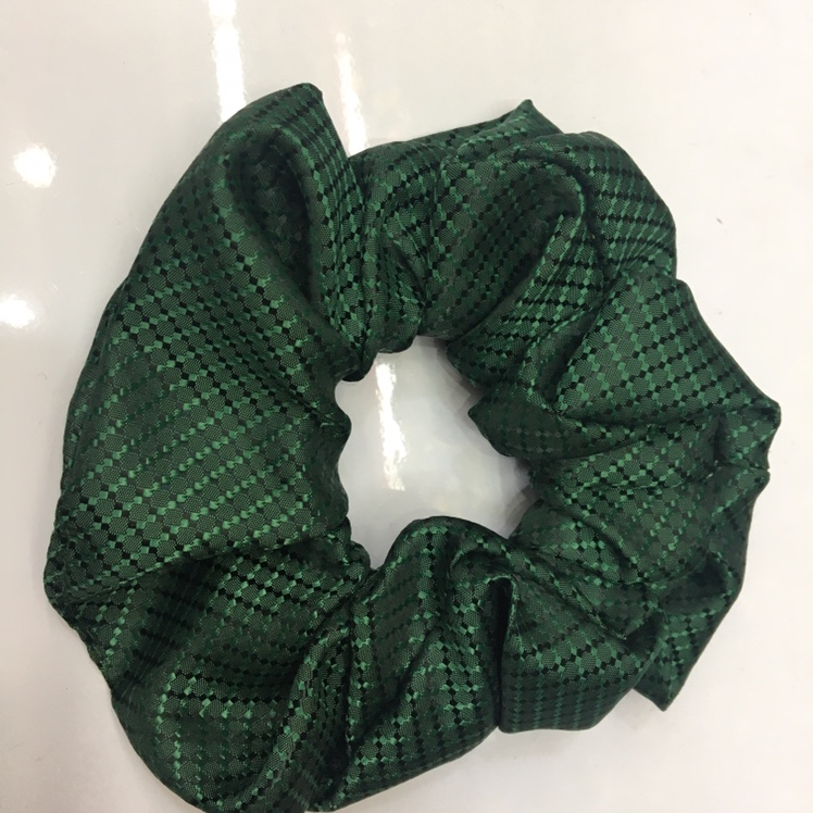 FL0001 Solid color bright silk retro large Intestine circle BM French large Intestine circle woolen large intestine hair circle Retro simple versatile fabric hair rope Fat intestine hair rope Internet celebrity hair accessory Item Picture