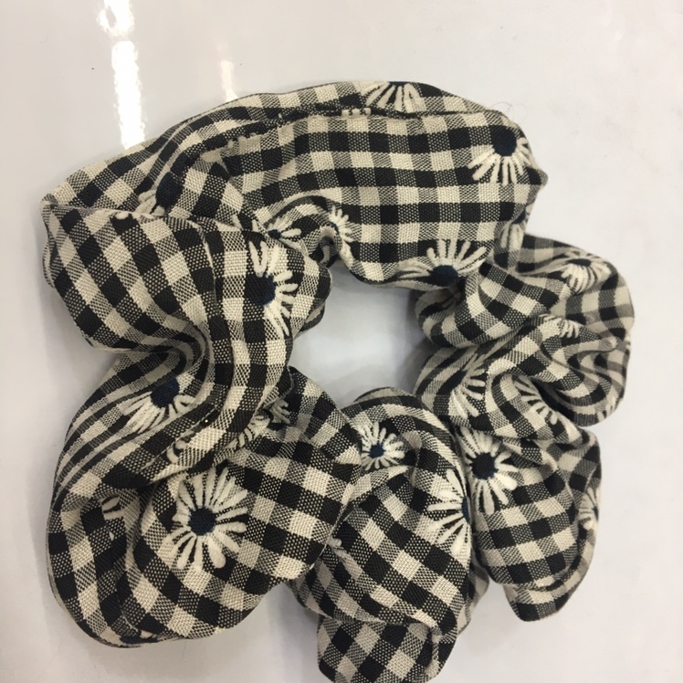 Small Daisy checkered large intestine rings Application Scenario