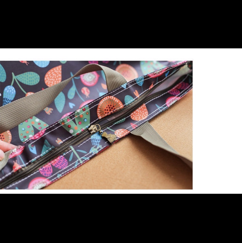 大挎包白底实物图