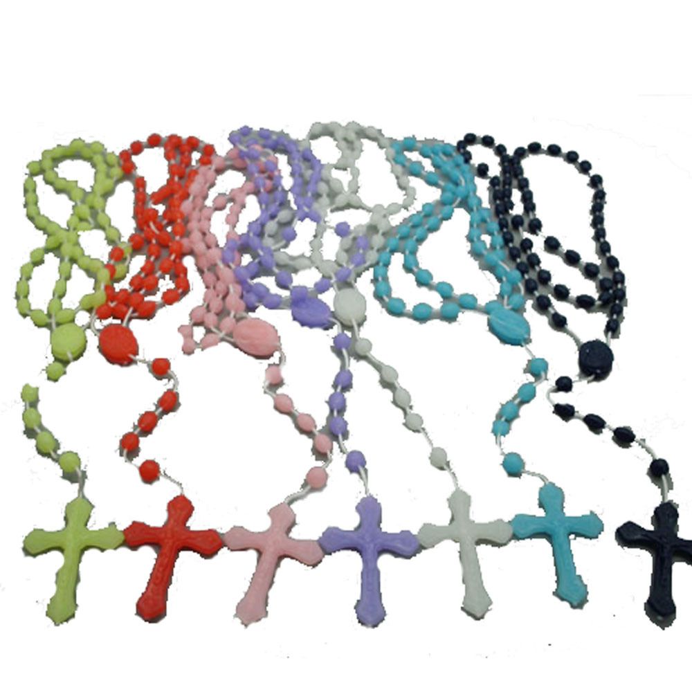 Selling Glow-In-The-Dark Cross Necklaces Religious Catholic Jewelry Plastic Luminous Rosary Necklaces