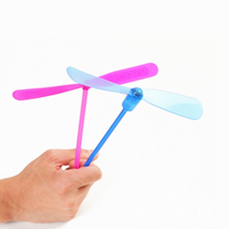 The 80s generation's childhood toy bamboo dragonfly ground promotion small gift, children's hand-rubbed glowing flying fairy toy bamboo dragonfly Application Scenario