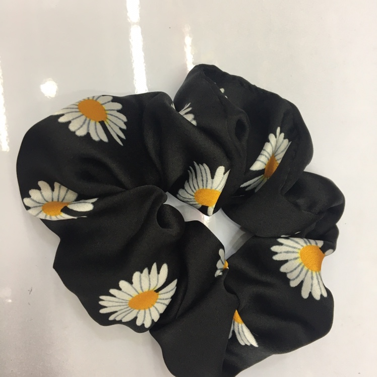 The Daisy series of versatile large intestine rings undefined