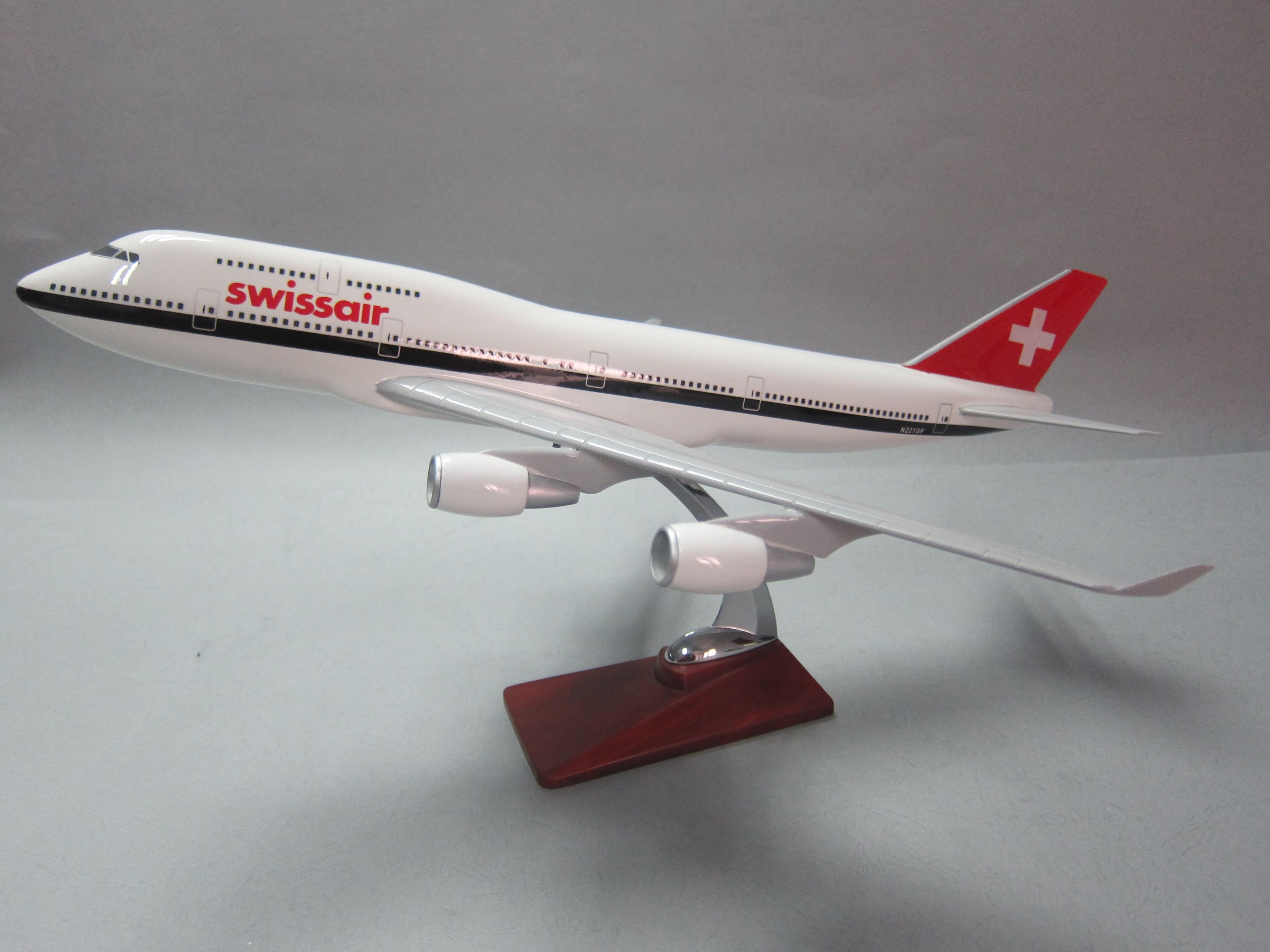 Model aircraft (47CM Swiss Air B747-400) synthetic resin simulation aircraft model