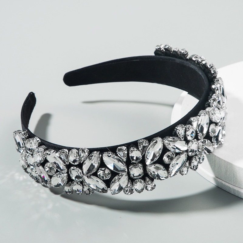 European And American Simple Hair Accessories South Korean Rhine-Diamond Headband Female Fresh Flowers Everything Super Flash Baroque Wide Edge Trend Headband Application Scenario