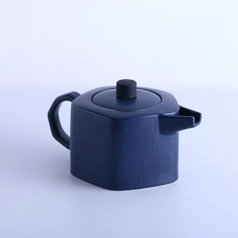 Nordic-style matte ceramic teapot and irregular geometric coffee pot Application Scenario
