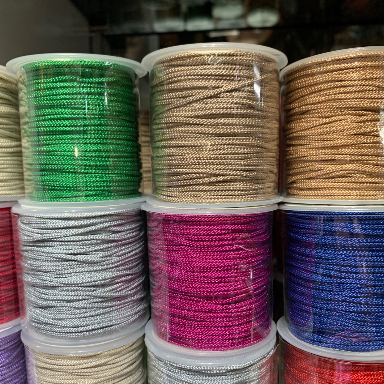 Elegant hand string with 1.5mm flourishing thread thumbnail