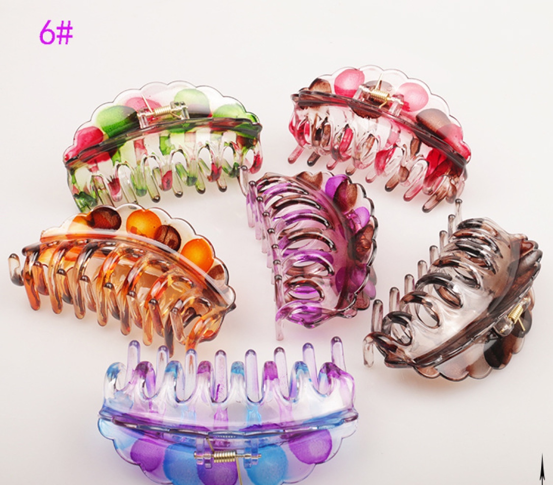 Simple and generous large shower hair catch blow point cow head catch lace keel catch Specification drawing