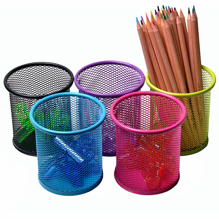 Factory direct sales of creative circular grid metal multi-functional pen holders Application Scenario