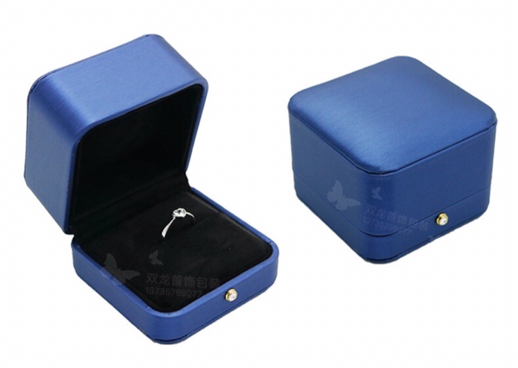 高档首饰盒创意圆角镶钻拉丝皮戒指吊坠礼品盒包装盒首饰盒