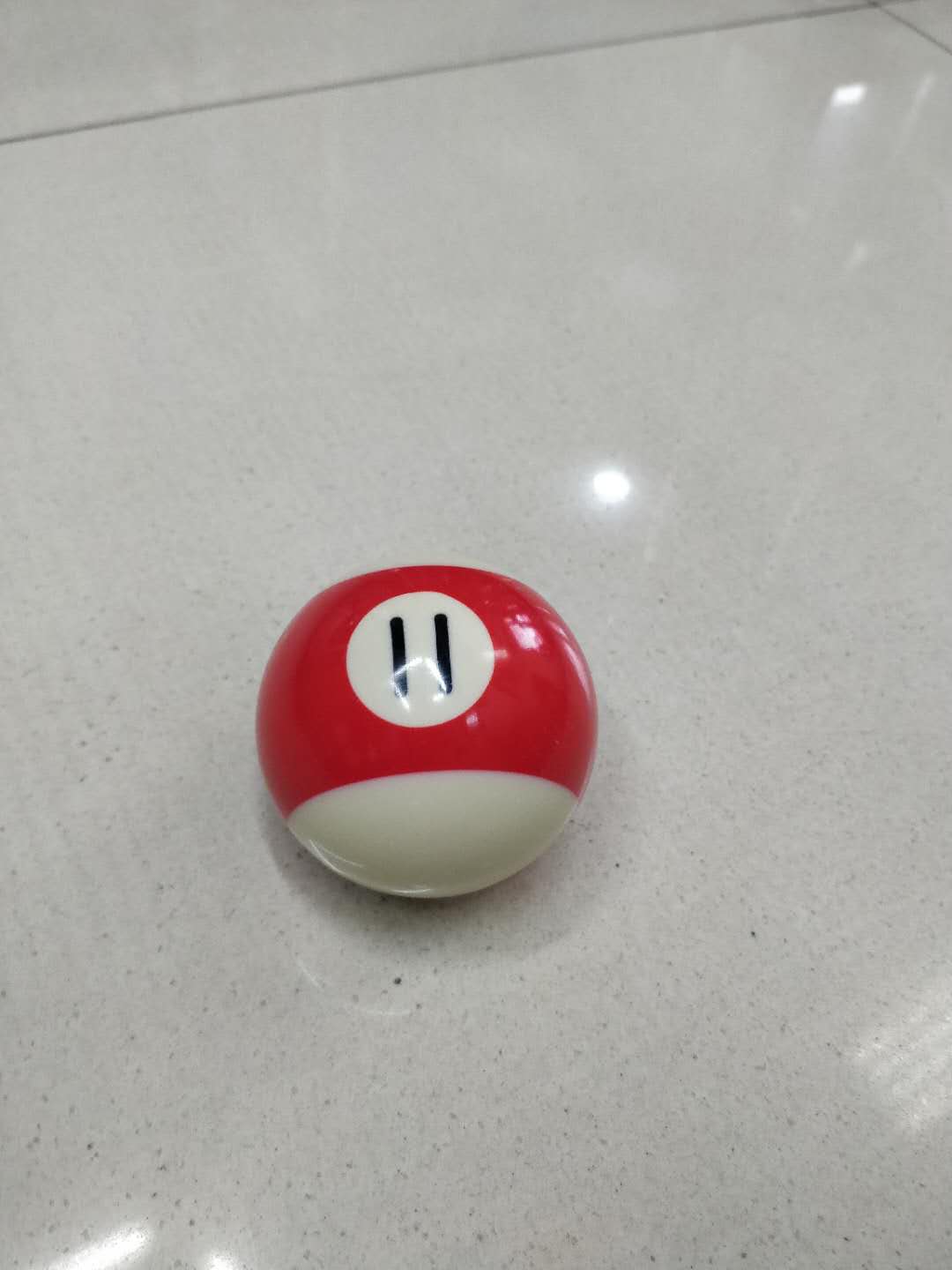 Billiards table billiards loose balls and match balls large American billiards Chinese style billiards number eleven