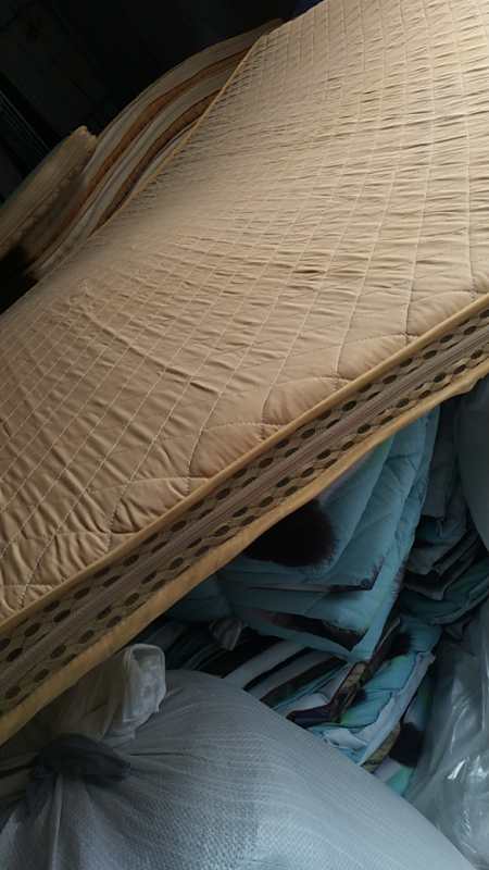 开学季学生纯色立体床垫产品图