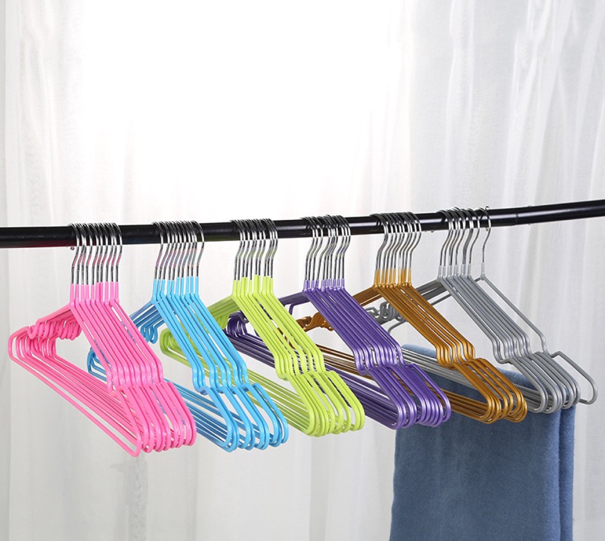 0658
Coat Hanger New Color Mix