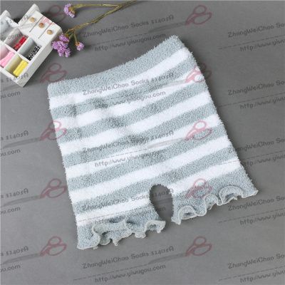 Foreign trade coral velvet half fluffy high waist shorts details Picture