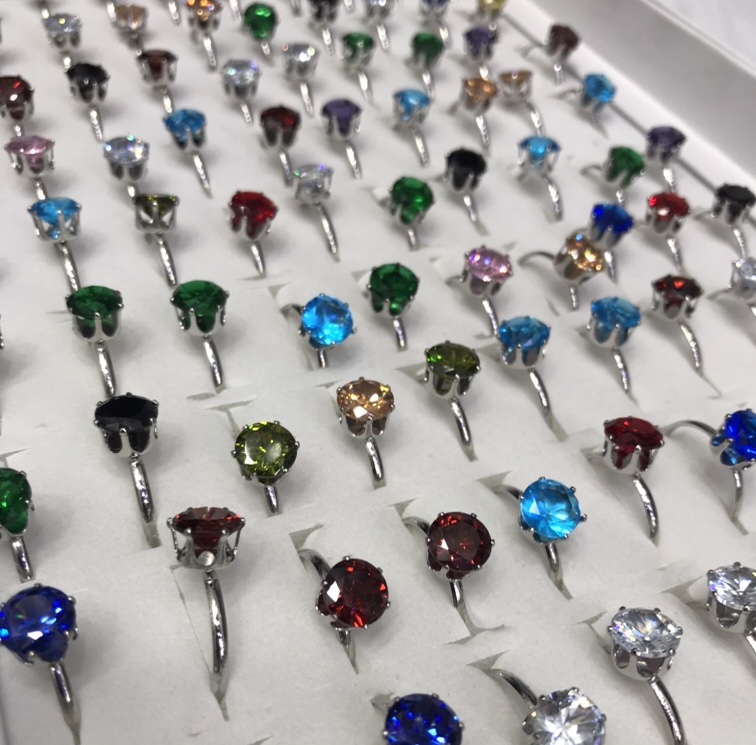 Wholesale of fresh and clean diamond rings for export, essential for taking photos Application Scenario