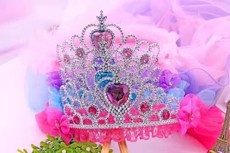 Plastic crown yarn thumbnail