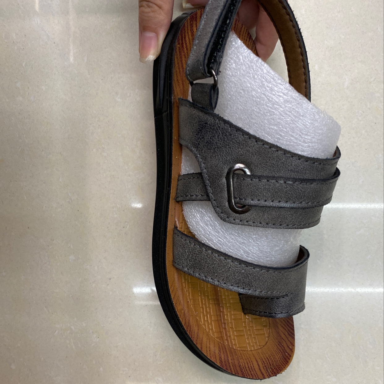 Children's sandal 002 thumbnail