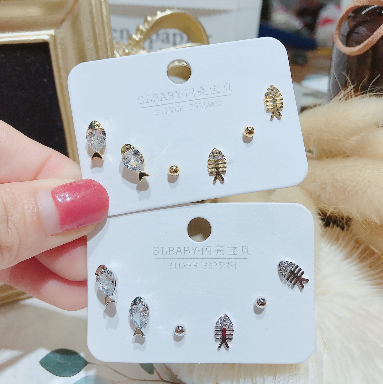 S925 silver needle fish with multiple pairs of earrings thumbnail