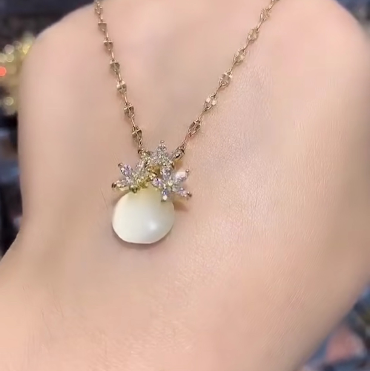 Water droplets zircon thumbnail