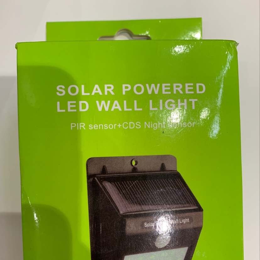 太阳能壁灯产品图