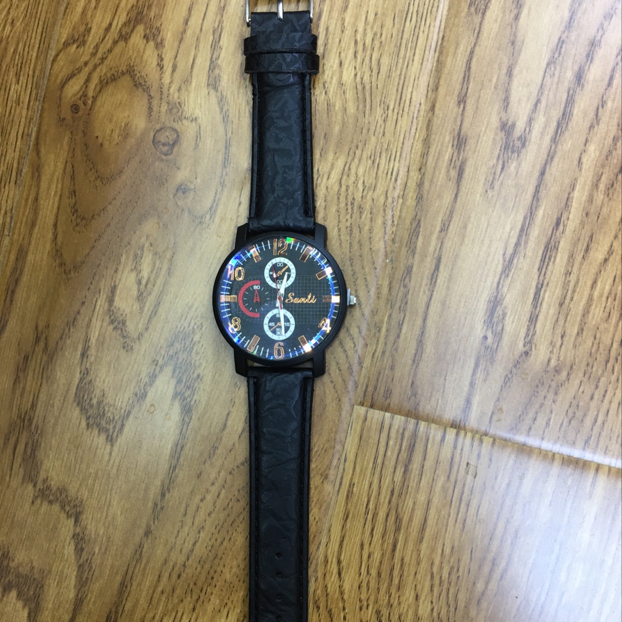 Men's black leather strap watch details Picture