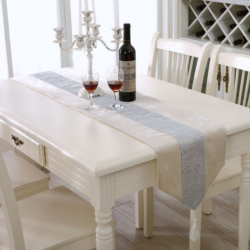 Table flag, coffee table cloth, dining table decoration, long strip cloth, European style, fashionable and grand, modern and simple, table mat, diamond-encrusted tablecloth, bed flag Item Picture