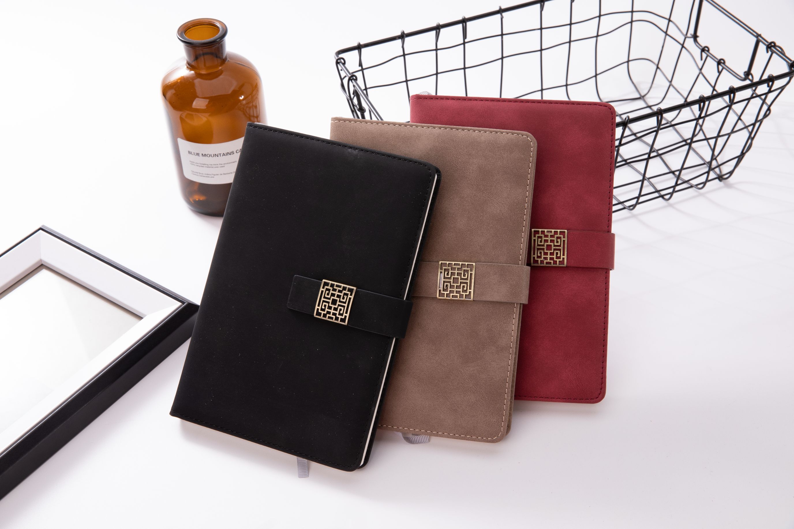 Magnetic buckle this notebook literary art refined retro style thick chronicle business party member study and work records this 2020